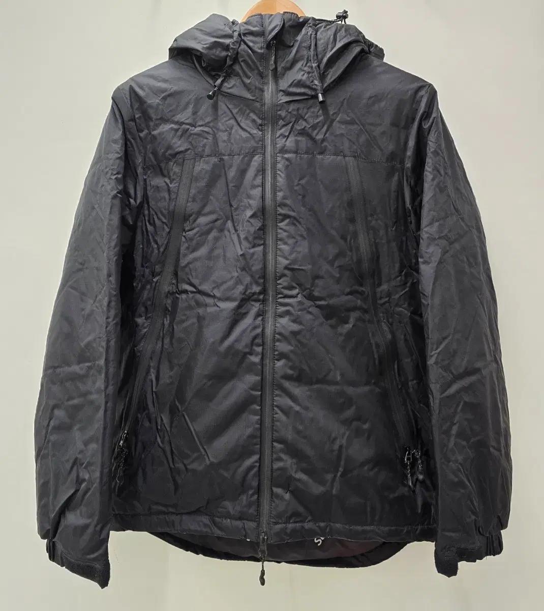 슈프림 트리플 레이어 방수통기성 덕다운자켓싸이즈 95 M. 남자
