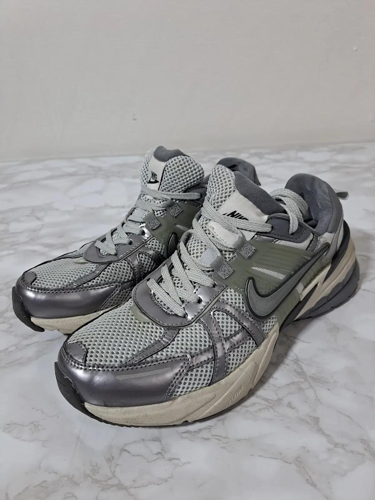 나이키 v2k런 남성 운동화 런닝화 260