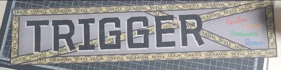 리레볼루션 (전/레볼루션 하트) 트리거 마우스 패드..? (급처)