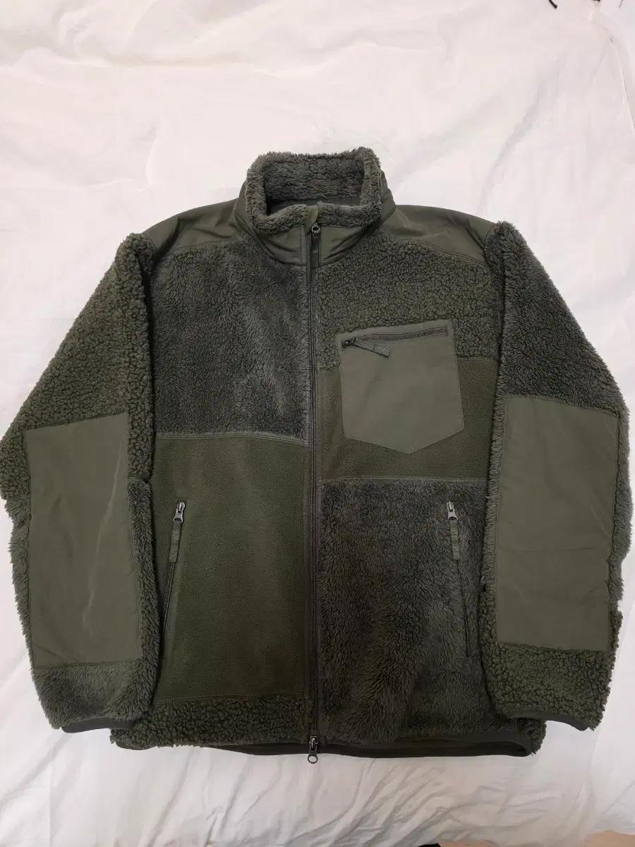 유니클로 엔지니어드 가먼츠 후리스(올리브 L)