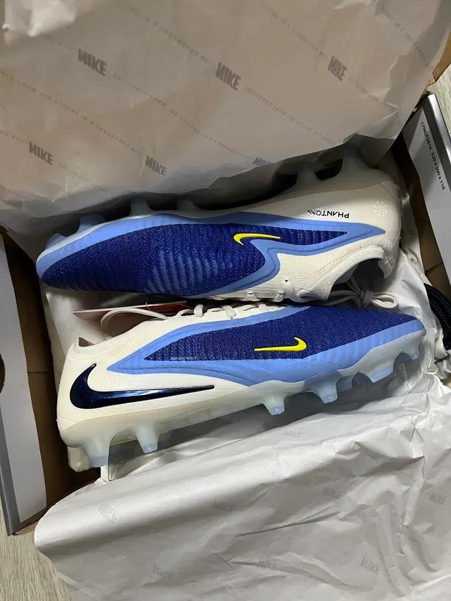 (새상품) 나이키 팬텀 6 로우 엘리트 FG 270사이즈