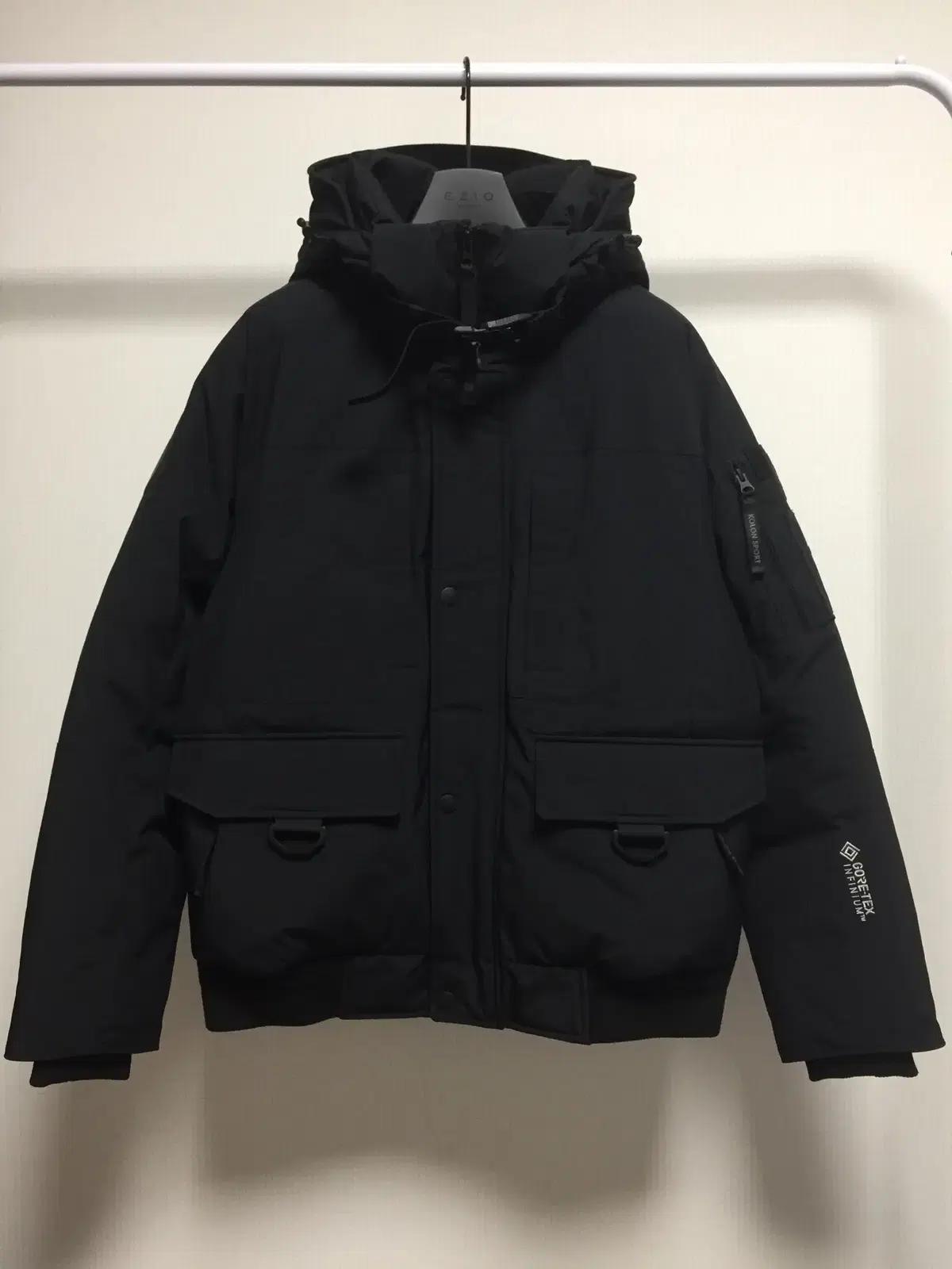 코오롱스포츠 안타티카 숏 구스다운 패딩 블랙컬러 100사이즈