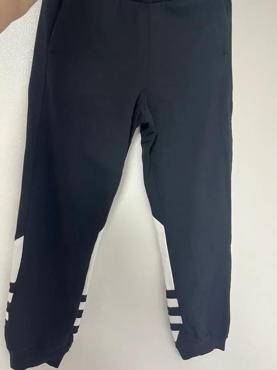 아디다스 삼선 트레이닝 바지 블랙 S