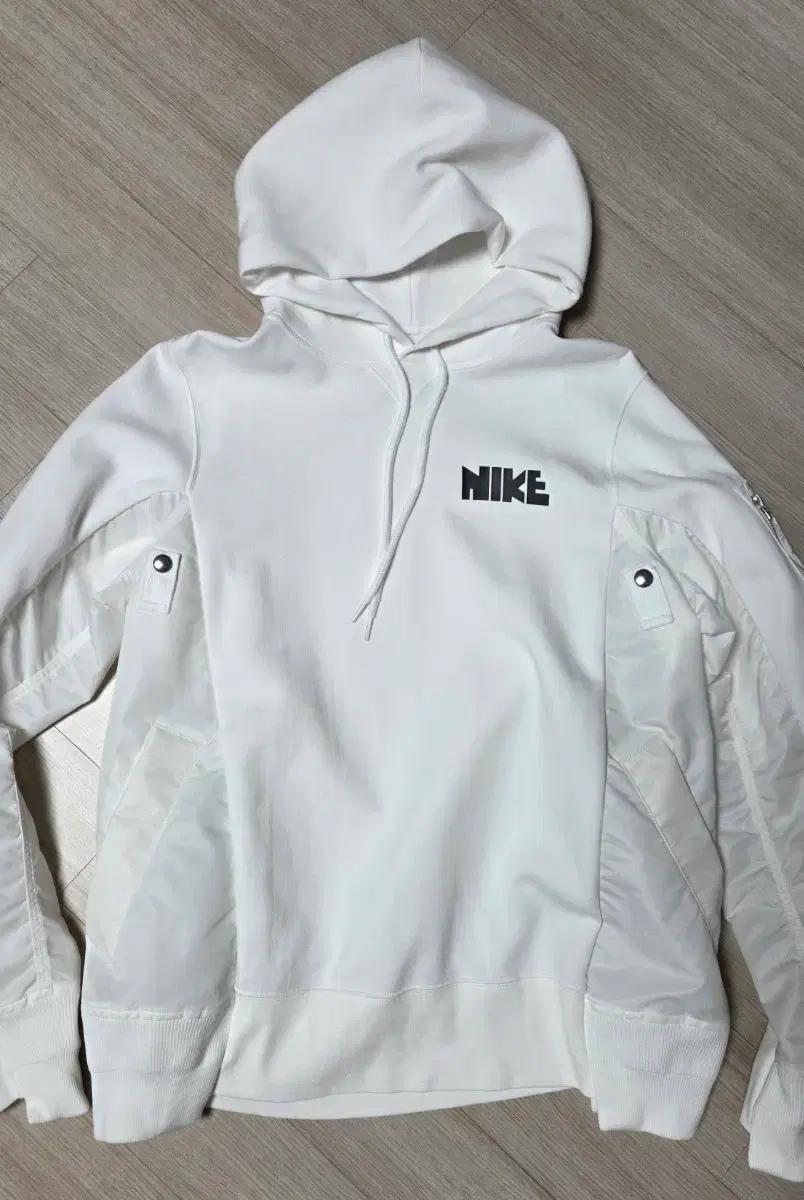 나이키 x 사카이 nrg 후드 화이트