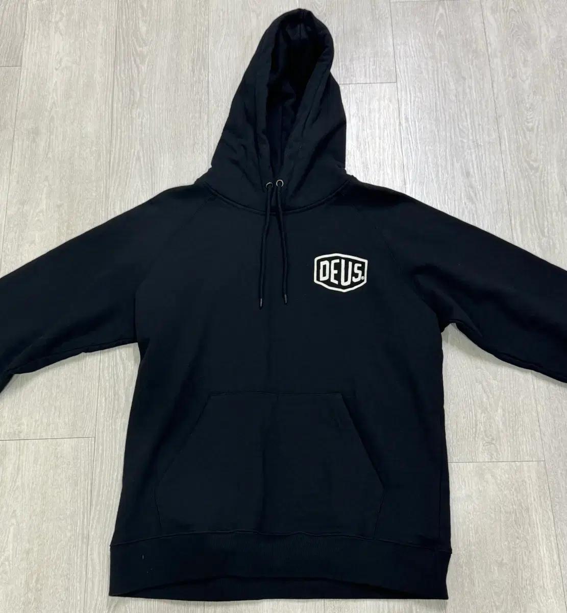 데우스 엑스 마카나 후드 L