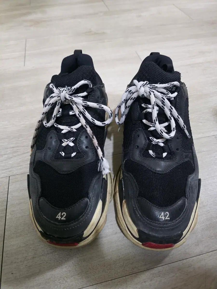 발렌시아가 트리플s 42