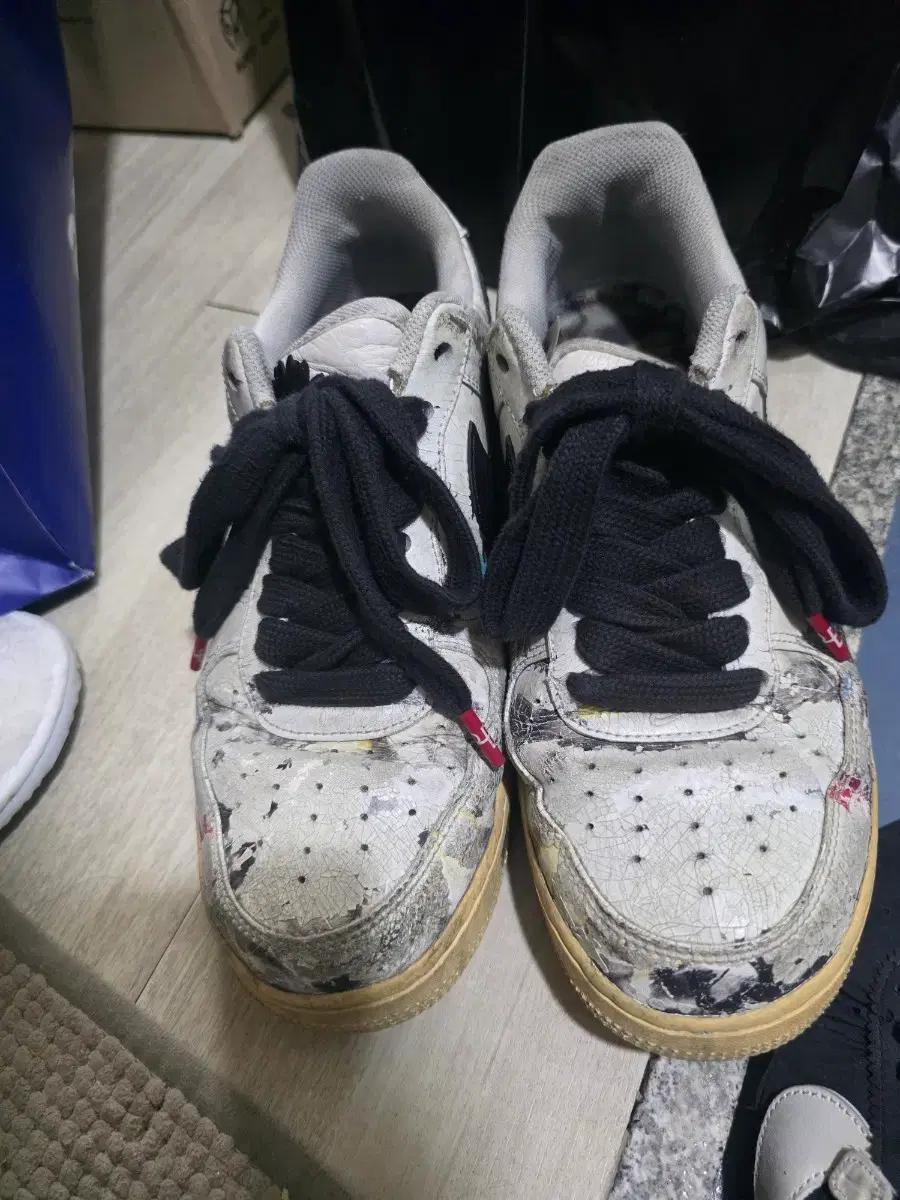 나이키 피스마이너스원 에어포스 파라노이즈