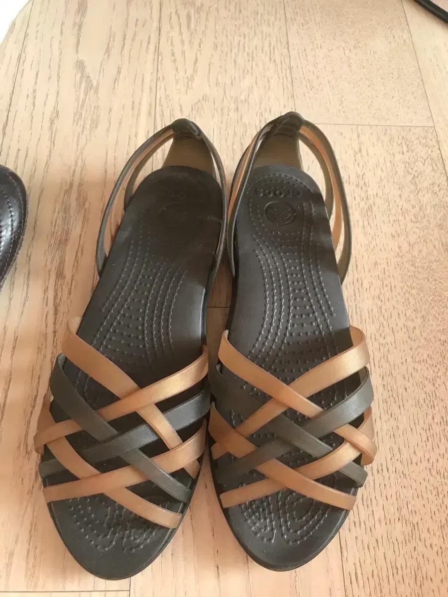 크록스 샌들 브라운/블랙 여성용