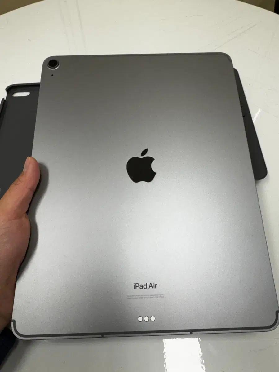 아이패드 에어 M2 13인치 셀룰러 + 로지텍 콤보터치