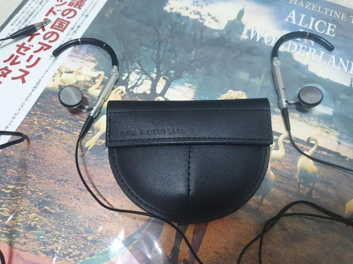 뱅앤올룹슨 B&O A8 블랙 이어폰 팝니다.