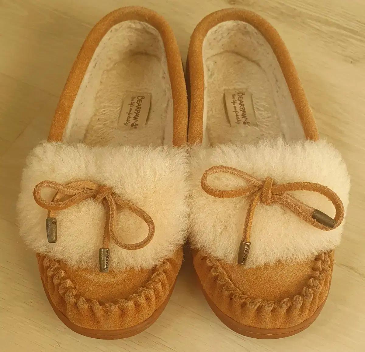 베어파우 스웨이드 모카신 로퍼