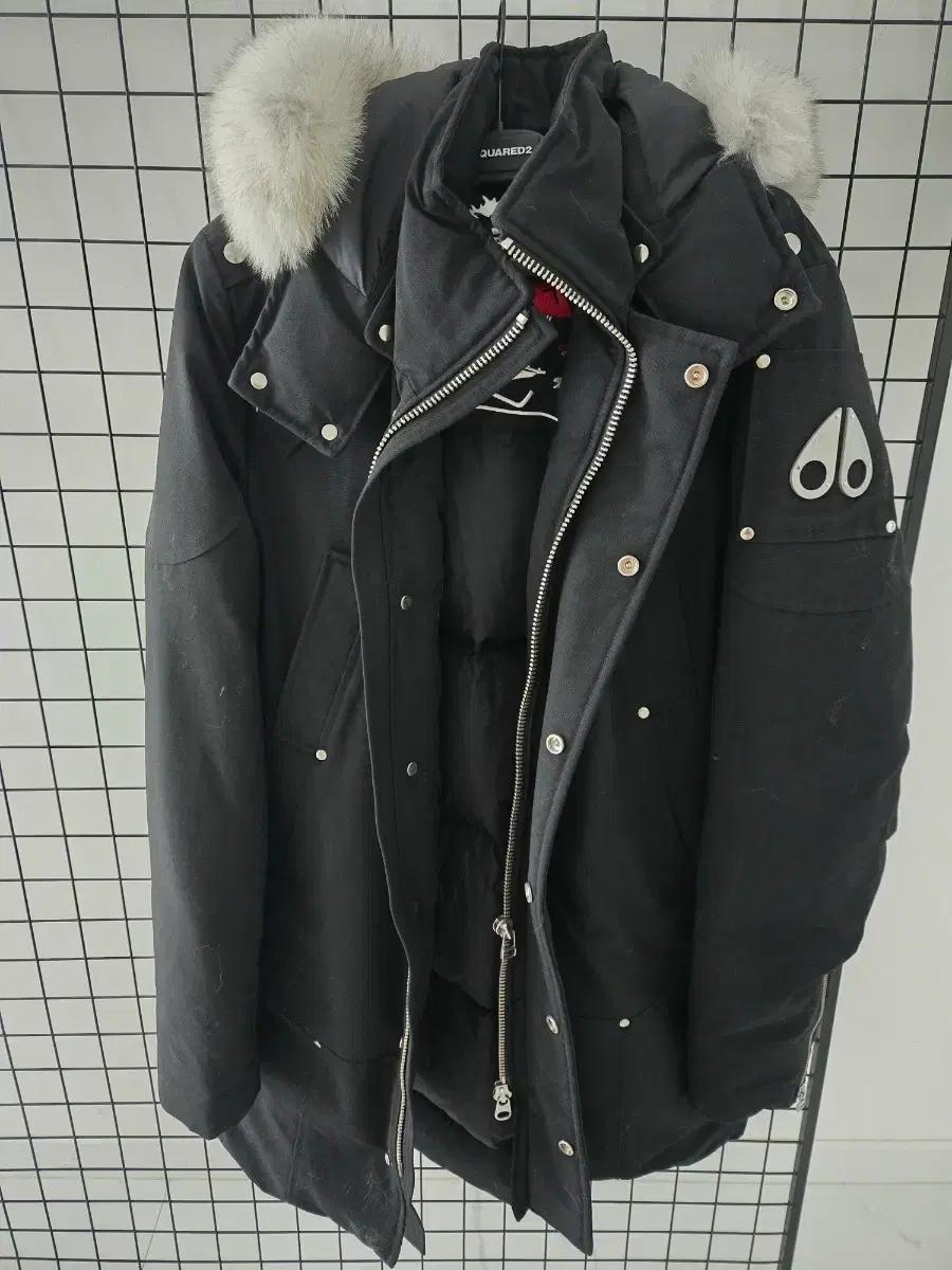 무스너클 남성용 롱패딩 화이트퍼 새것