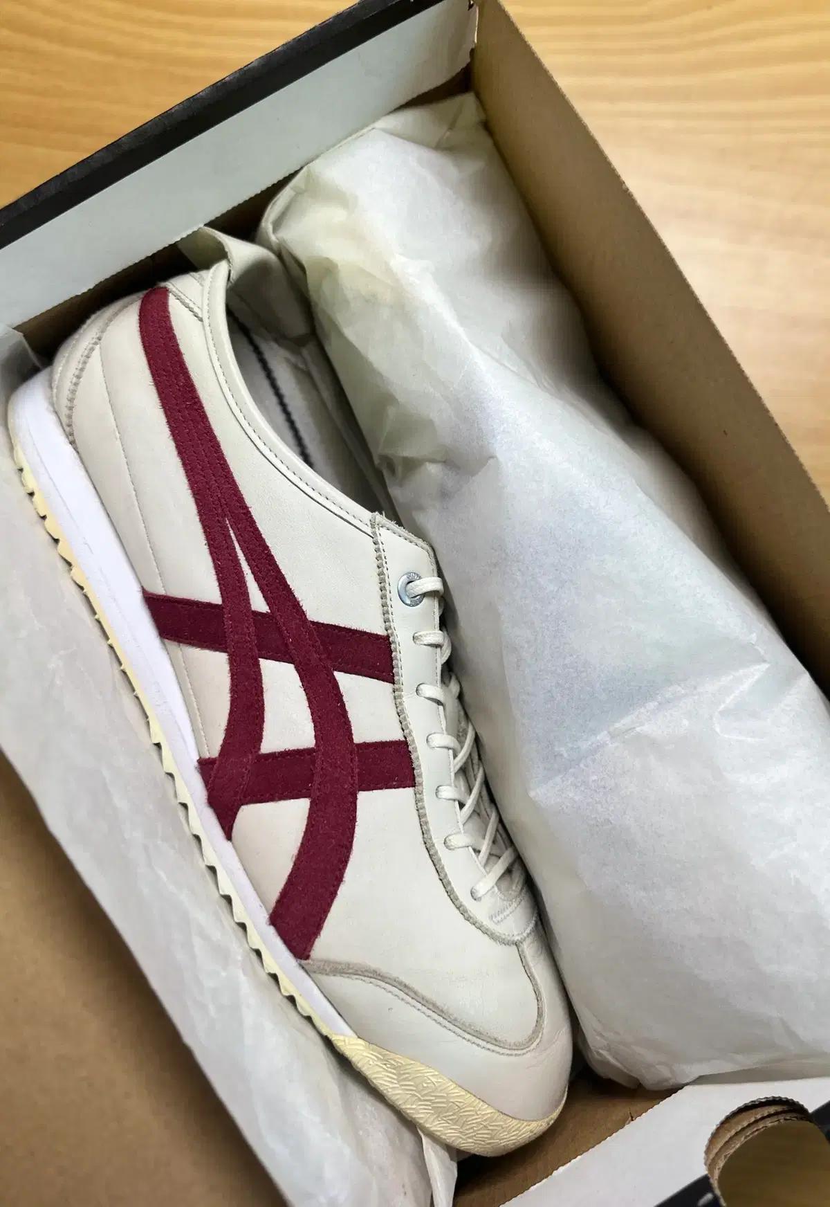 ONITSUKATIGER MEXICO66 SD cream/beet red