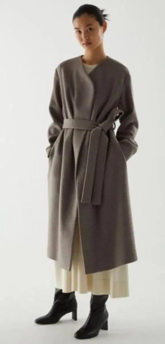 코스(cos) 울혼방 롱코트