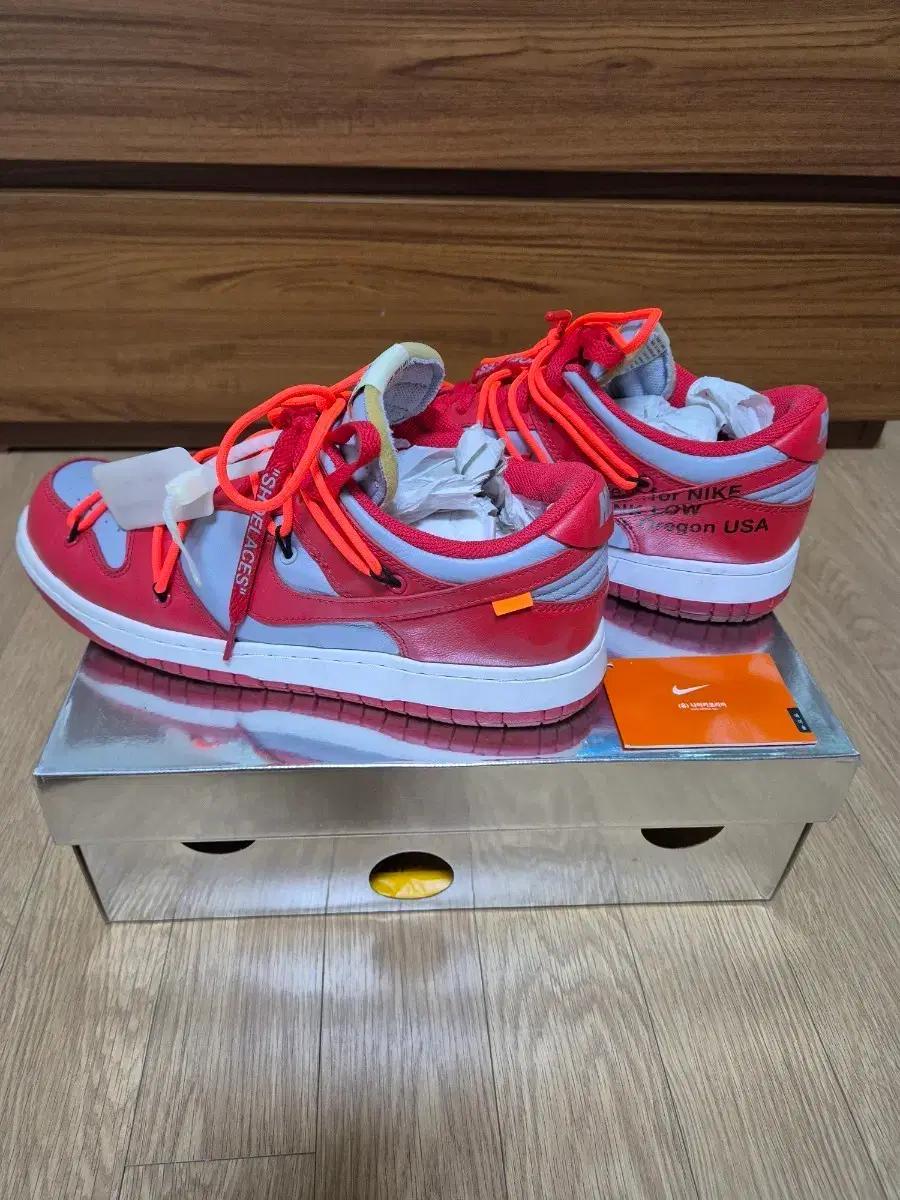 나이키 x 오프화이트 덩크 로우 유니버시티 레드