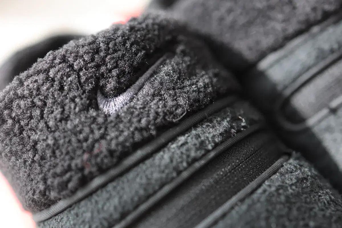 나이키 버로우 슬리퍼 털슬리퍼  SE 방한용품 플리스 기모 뮬