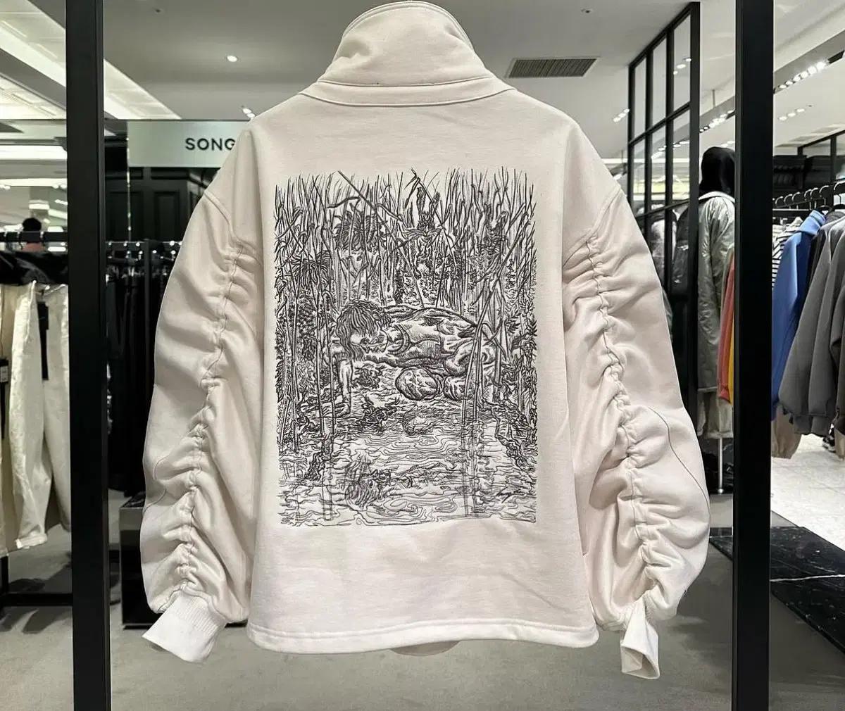 송지오 컬렉션 23fw나르시스 하이넥 48사이즈