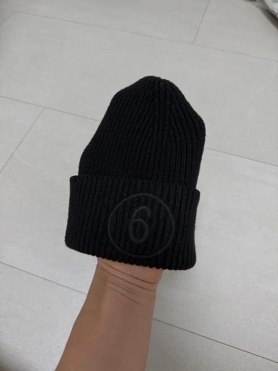 MM6 메종 마르지엘라 블랙 비니