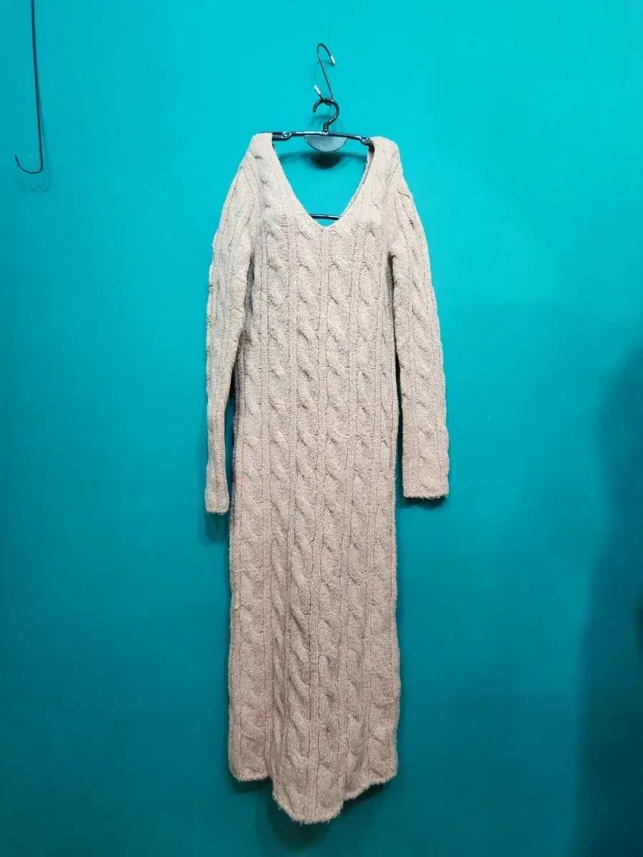 (새제품)케이블 롱 니트 원피스