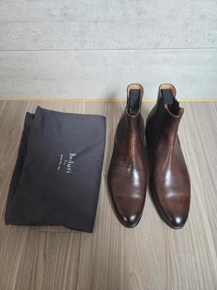 벨루티 Galet Cursive 첼시 부츠 UK7