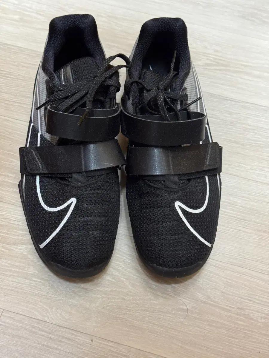 Nike Romaleos 4 black white 280 size