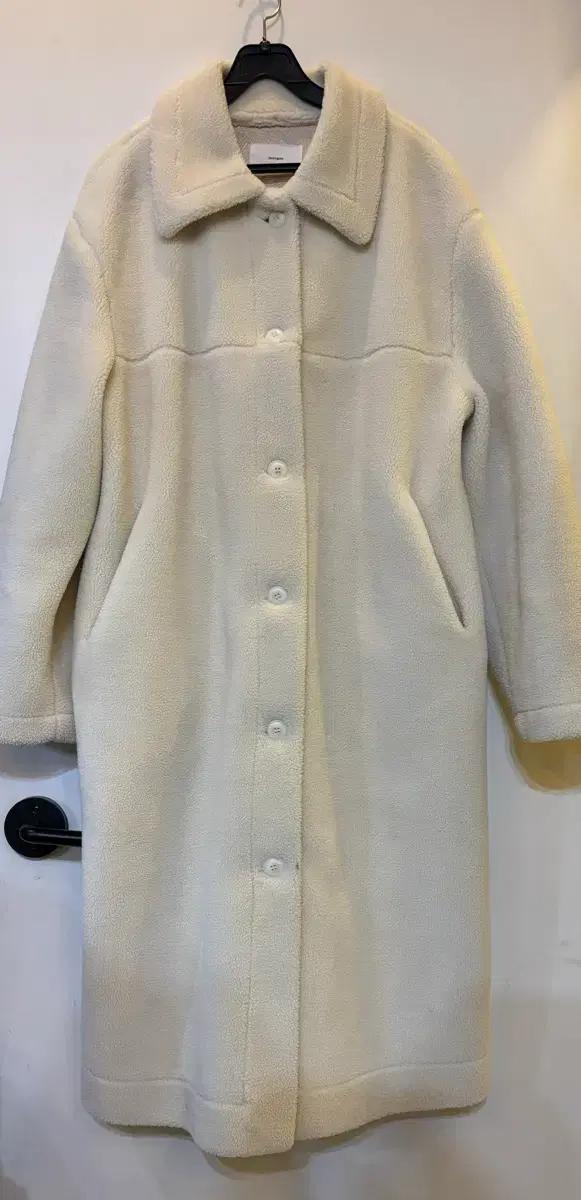 Morgan 아이보리 롱 에코무스탕 코트M~L 가능