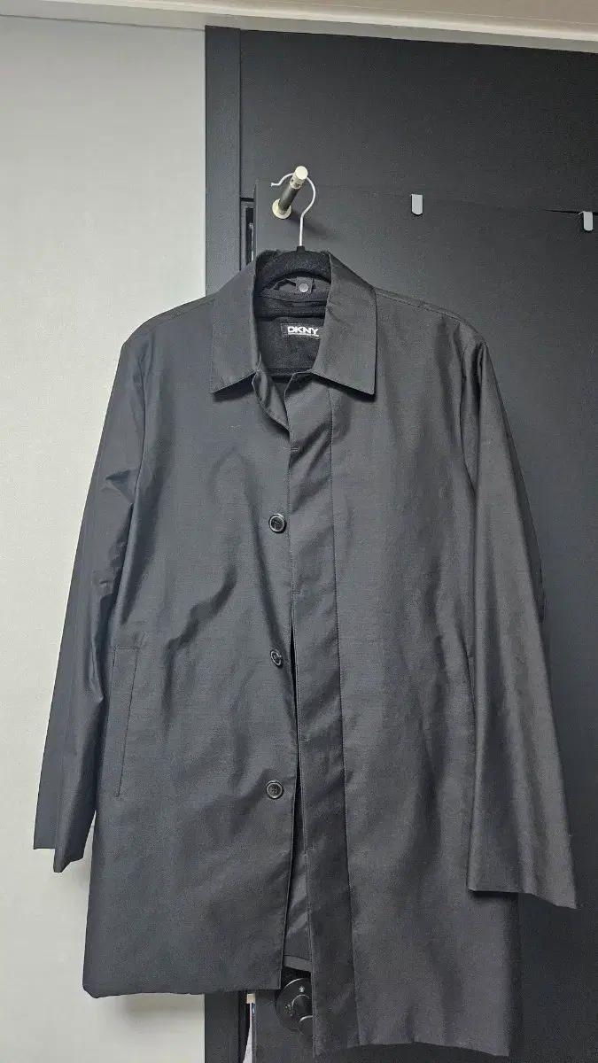 DKNY 맥코트 블랙 M 사이즈(로로피아나 원단)