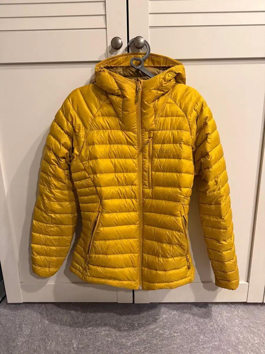 Rab 랩 옐로우 경량 패딩 자켓