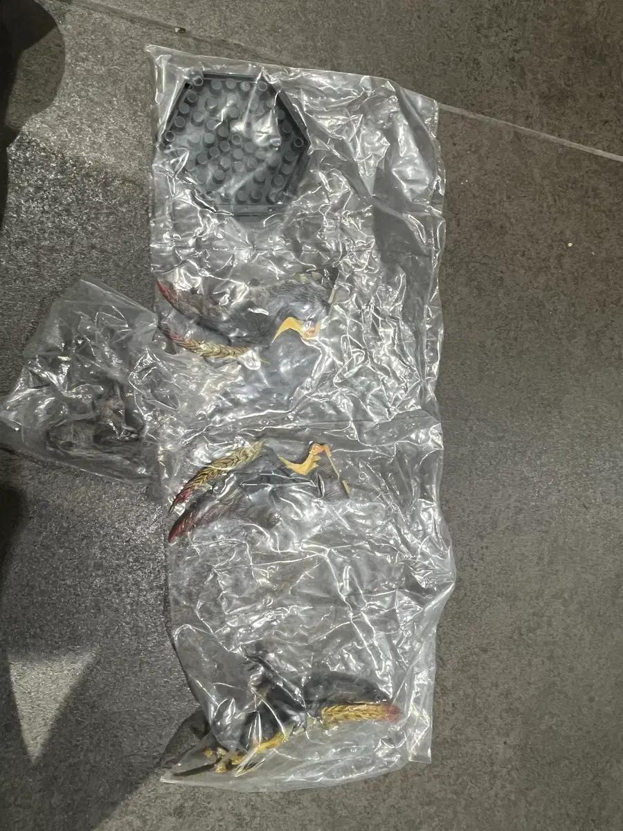 몬스터헌터 vol.27 와일즈 레 다우 피규어 + 스톤 레다우 몸통