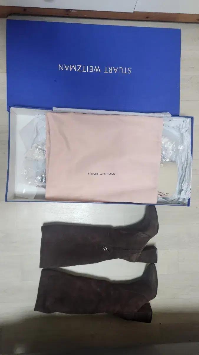 스튜어트 와이츠먼 스웨이드 롱부츠 브라운