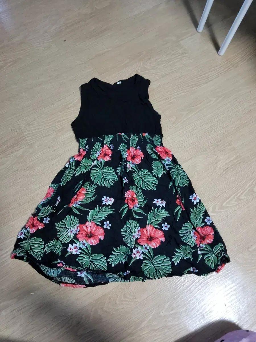 검정색 꽃무늬 여름 원피스 초2