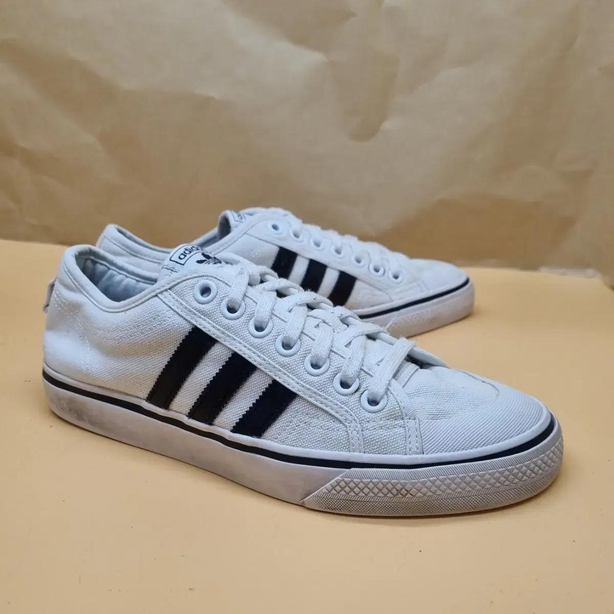 아디다스 니짜 로우 남성스니커즈275.