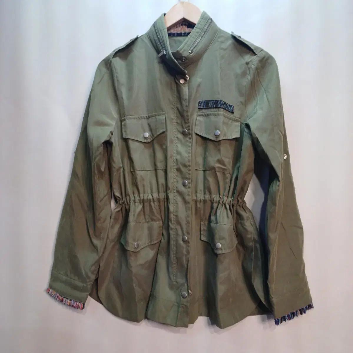 카키색 야상 점퍼 스타일 여성 자켓90~95사이즈 봄가을 512045