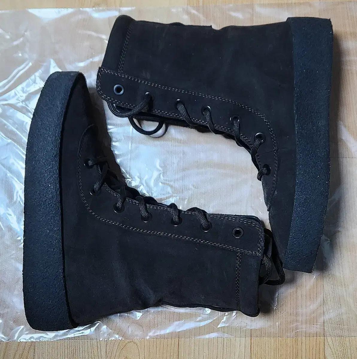 이지 시즌 4 크레페 부츠 41 yeezy