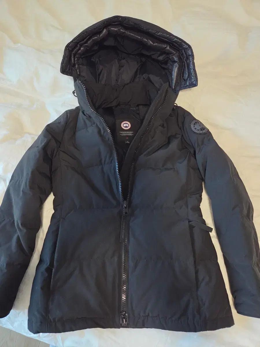 카나다구스 구스다운점퍼