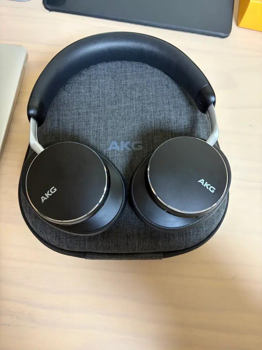 Akg n9 하이브리드 헤드폰