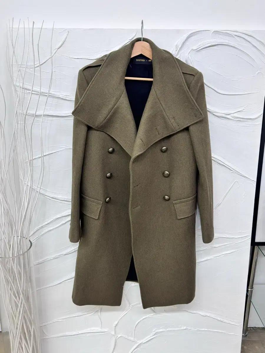 발망 x H&M 카키색 더블 코트