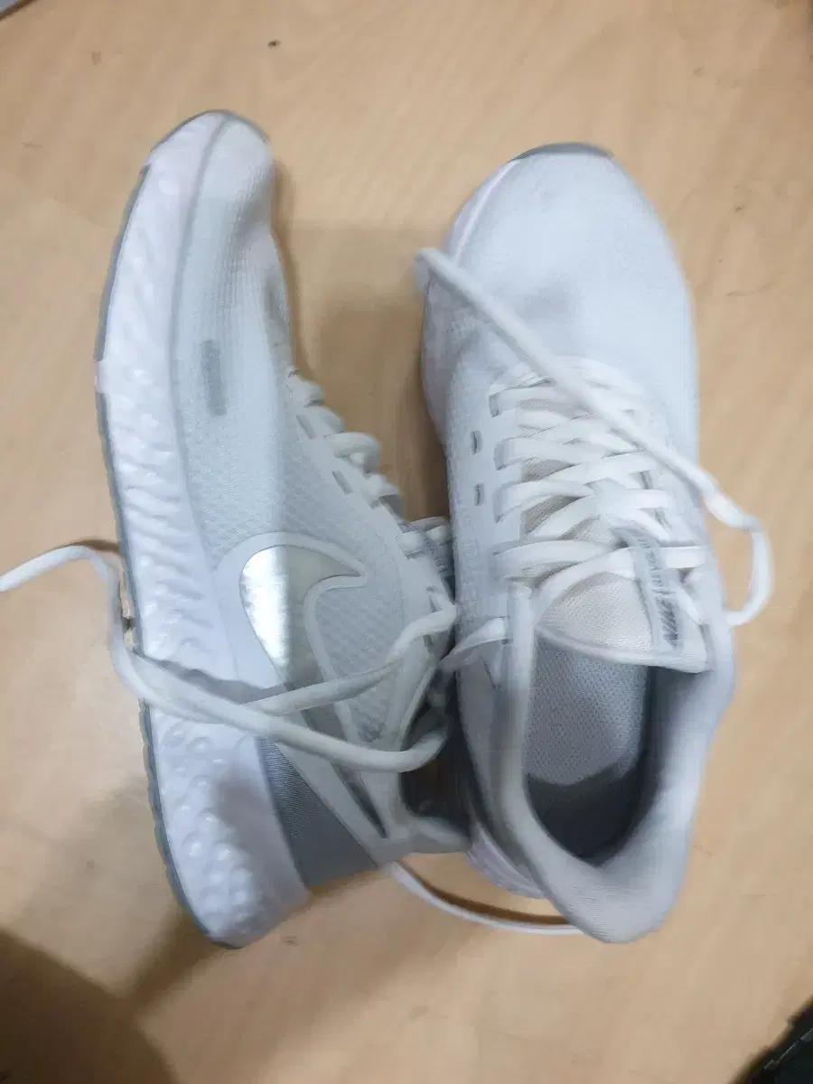 상태굿굿 나이키 여성 러닝화 230