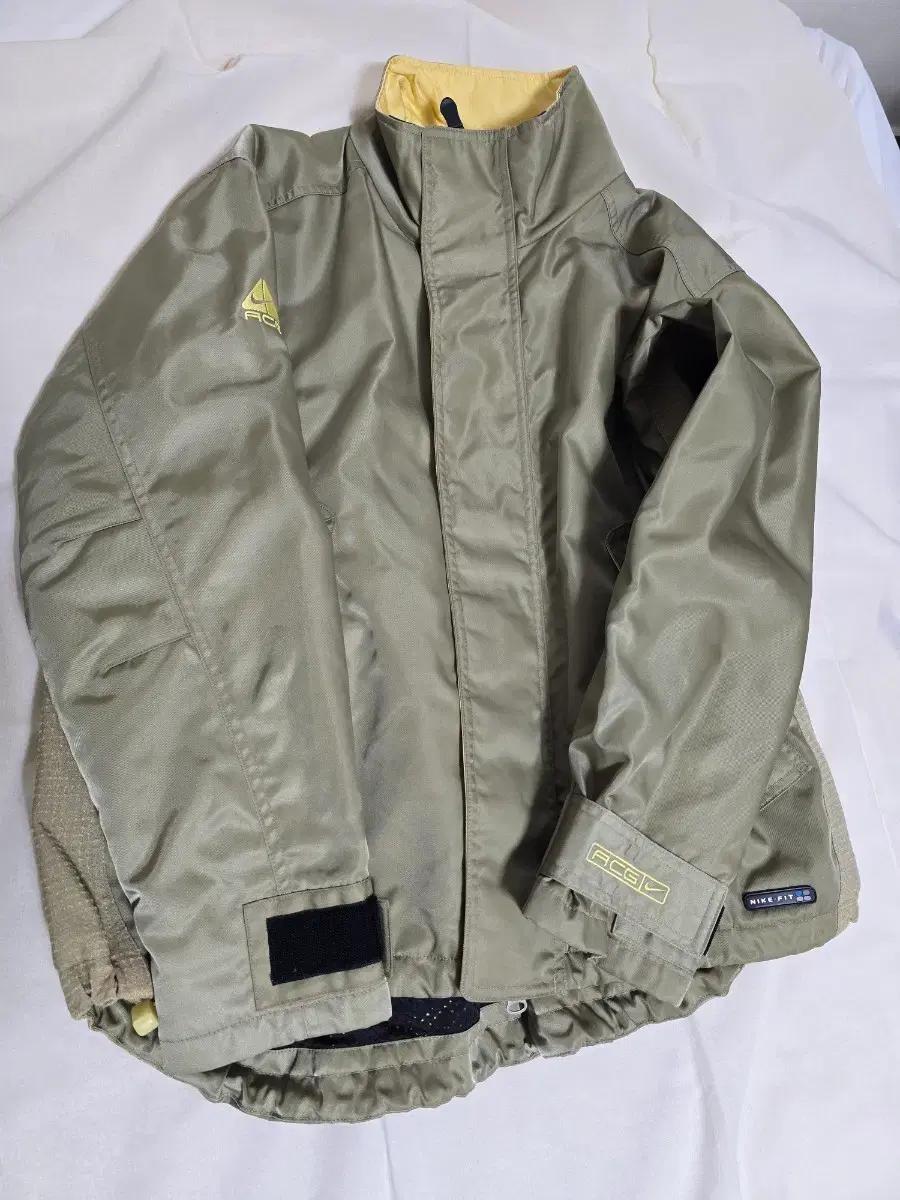 나이키 acg 자켓 (105~110) 팝니다.