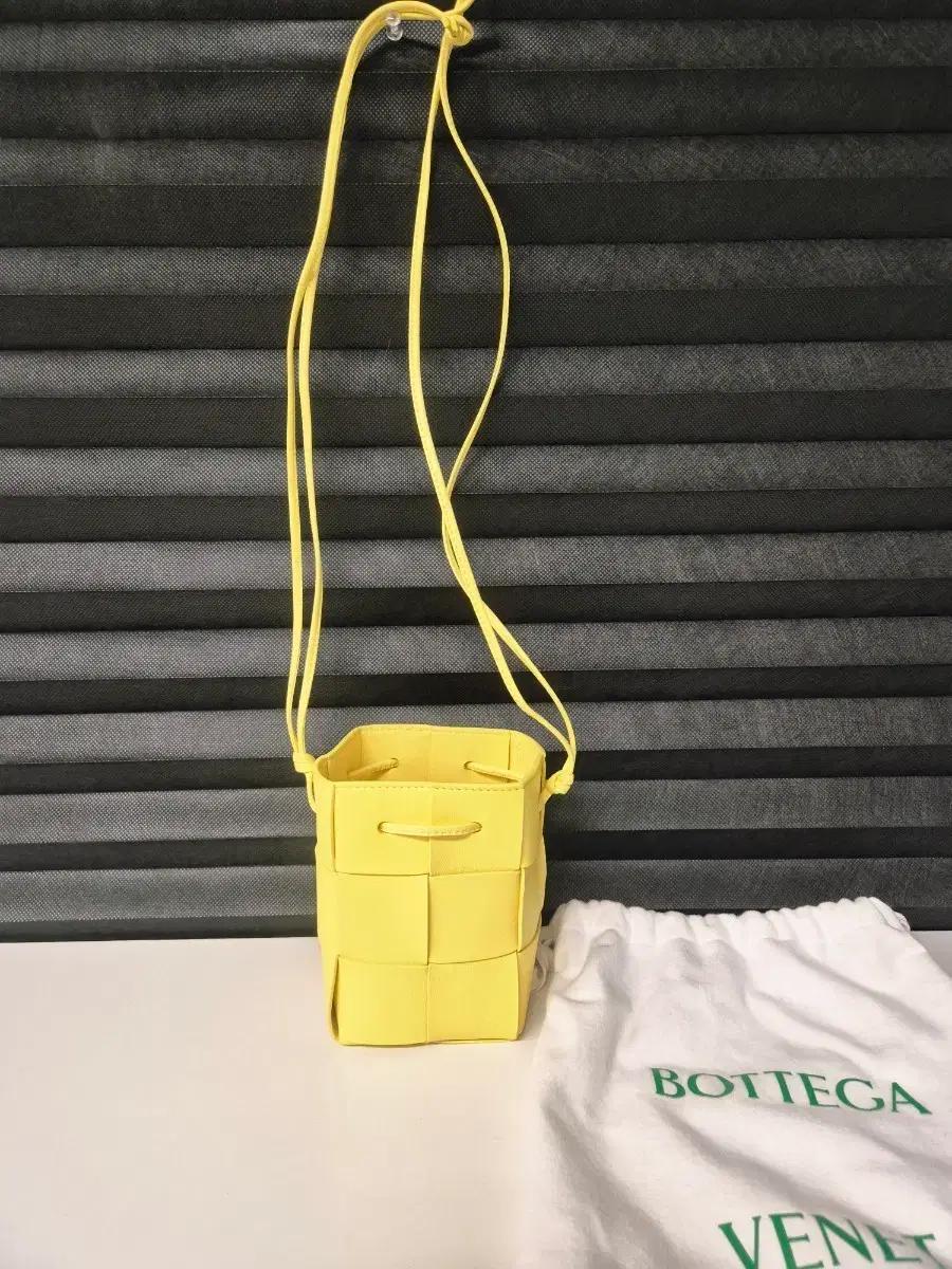 (새상품급) 보테가 베네타 미니 버킷백