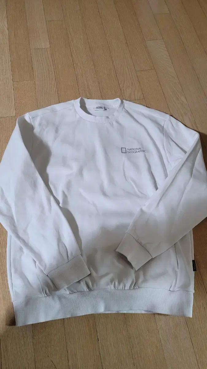 내셔널지오그래픽 맨투맨