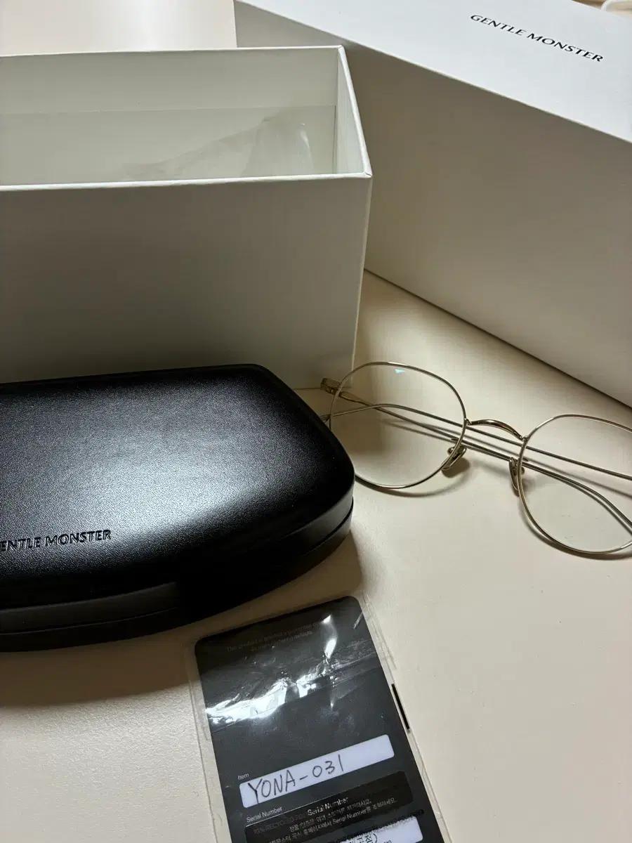 젠틀몬스터 요나 031