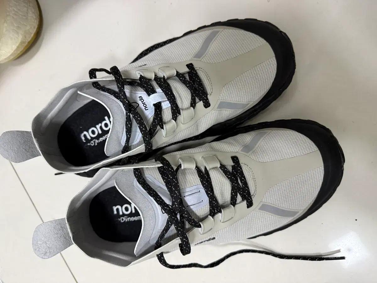 norda 001 런닝화 그레이/블랙