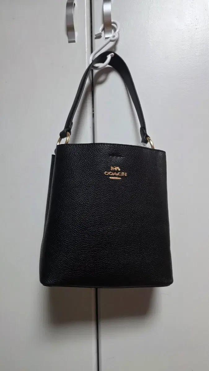 코치 블랙(판매완료)/아이보리 가죽 버킷백