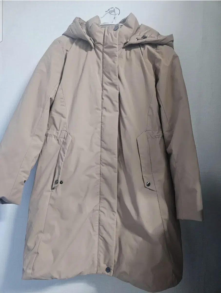 밀레골프,베이지색 후드 롱 패딩 코트