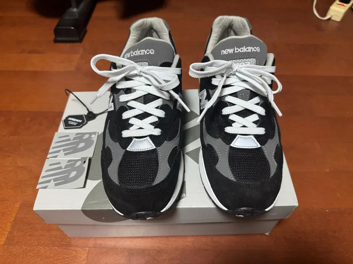 뉴발란스 992 블랙 265사이즈 팝니다