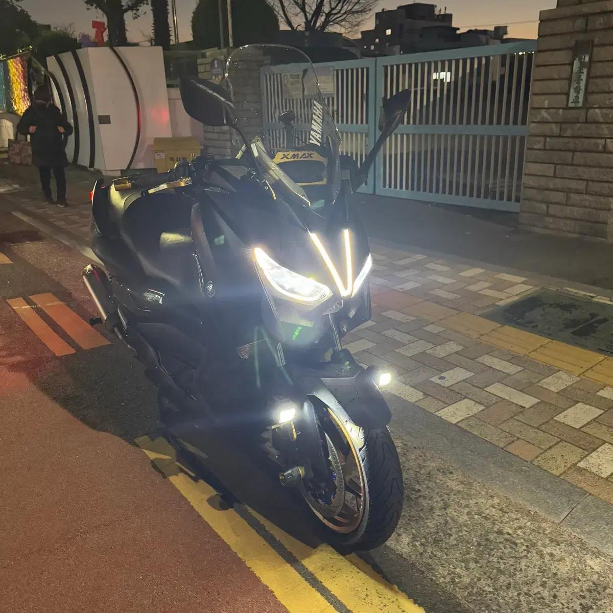 야마하 엑스맥스300 오토바이 스쿠터300cc