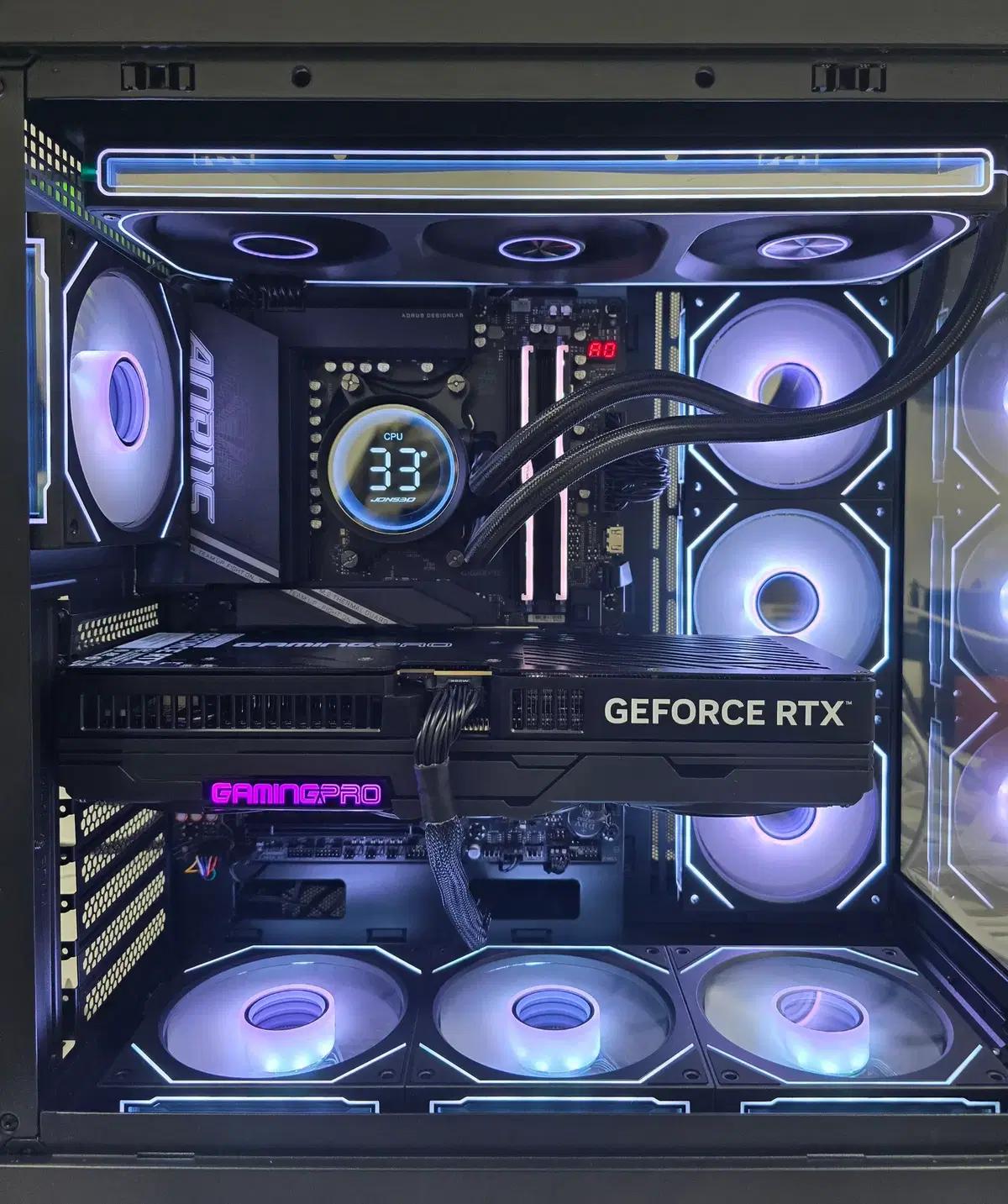 9800X3D 팰릿RTX5080 32g 2TB 튜닝 어항PC