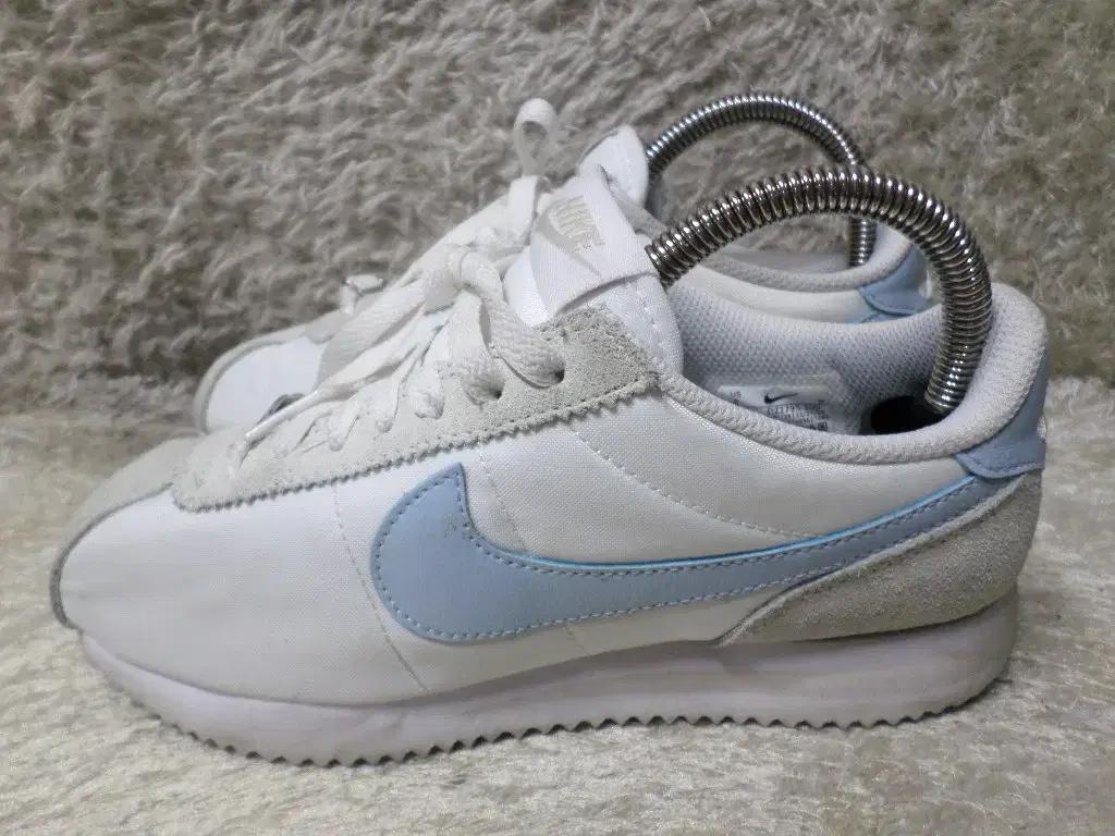휘리릭구제 230 나이키 나일론 코르테즈 화이트 스카이 블루 운동화 신발