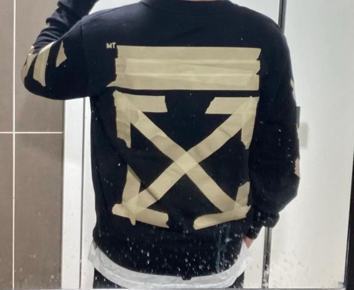 오프화이트 맨투맨 L